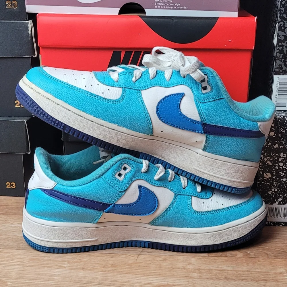 Air Force 1 Lv8  Blue and White Sneakers Size 6.5y